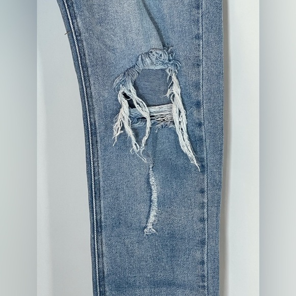 L & M Black Label Hi-Rise Skinny Distressed Jean Juniors 7 - Picture 4 of 11